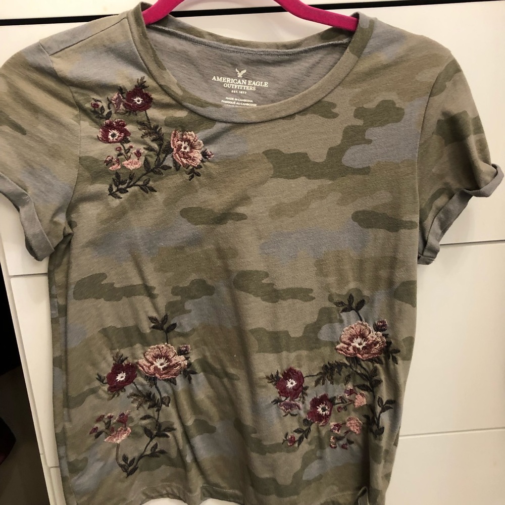 American Eagle T-shirt